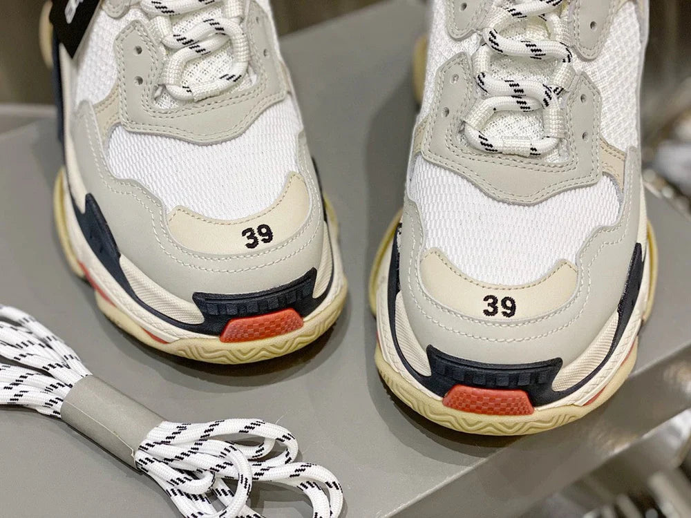 BALENCIAGA SNEAKER
