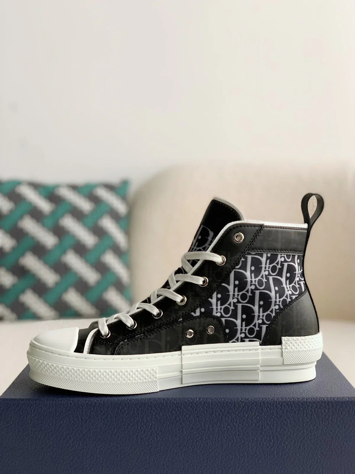 DIOR SNEAKER