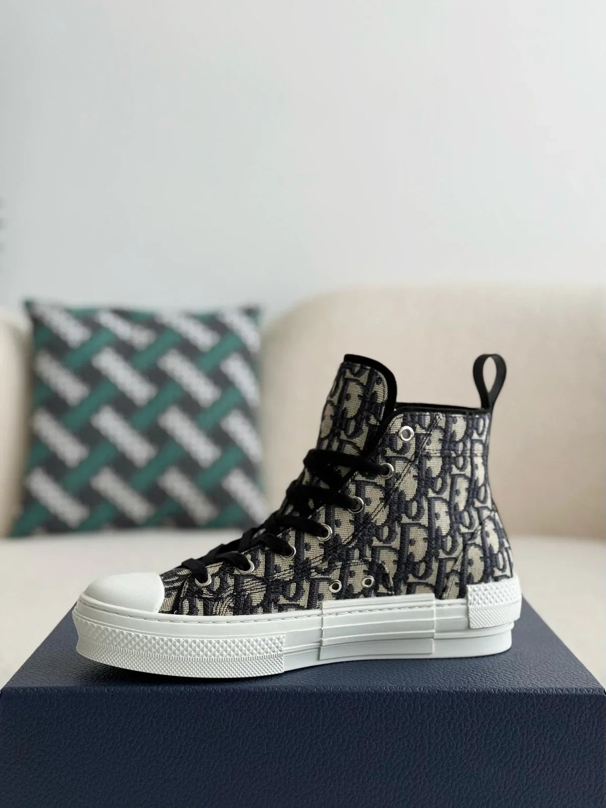DIOR SNEAKER