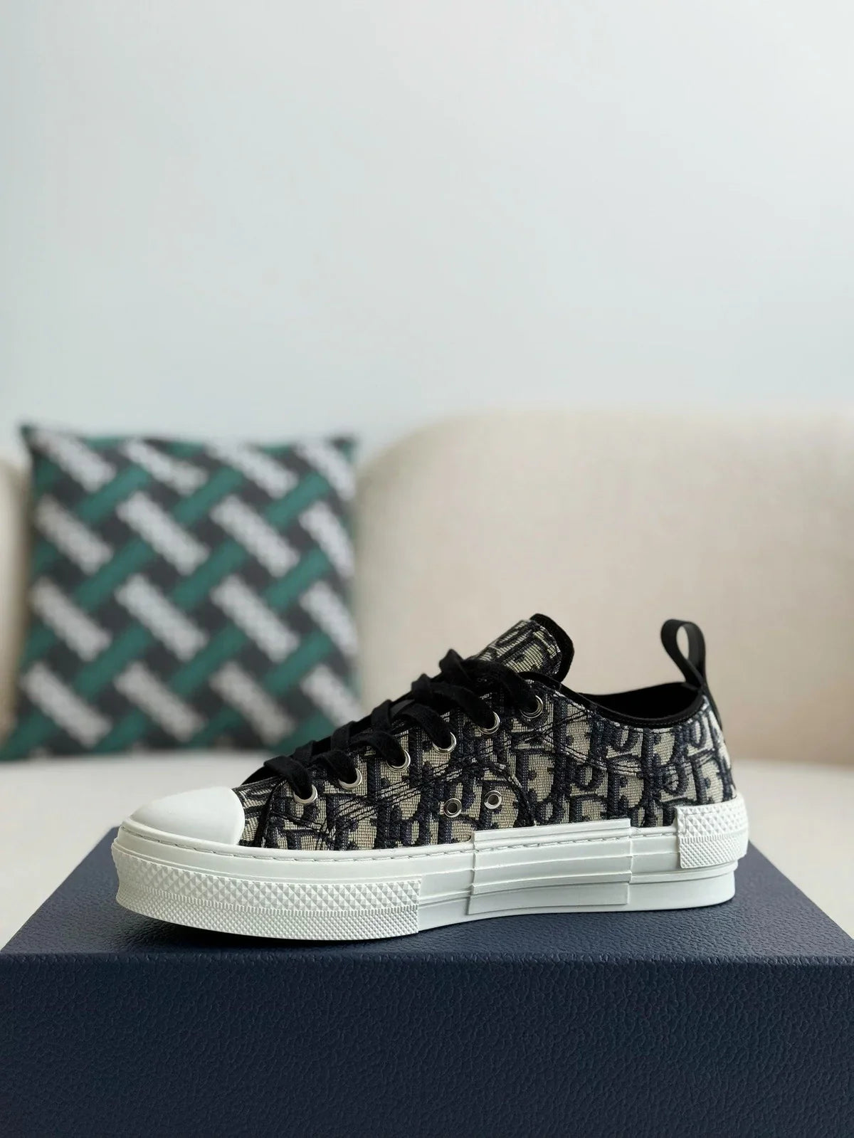 DIOR SNEAKER